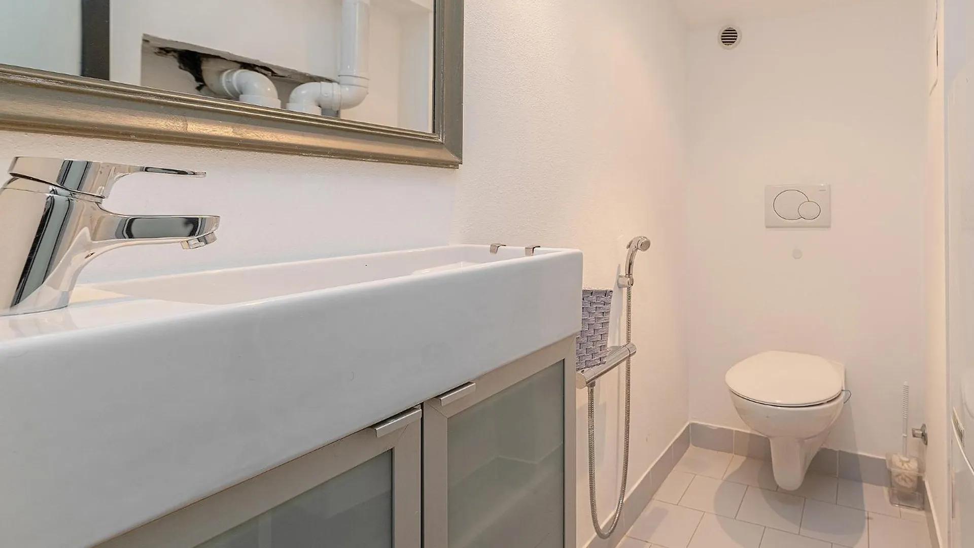 Ethnic-Chic, A Due Passi Dal Duomo! Apartment Milan 0*,  Italy